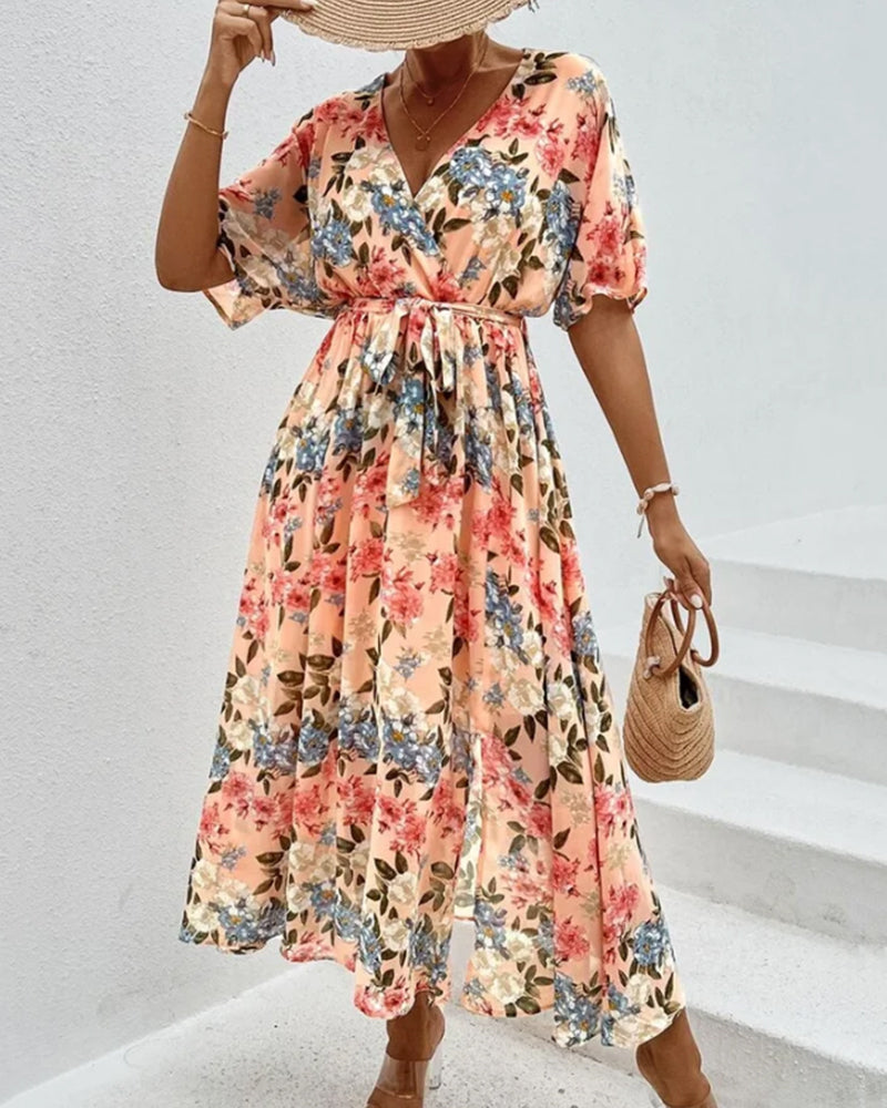 Floral dress with short sleeves