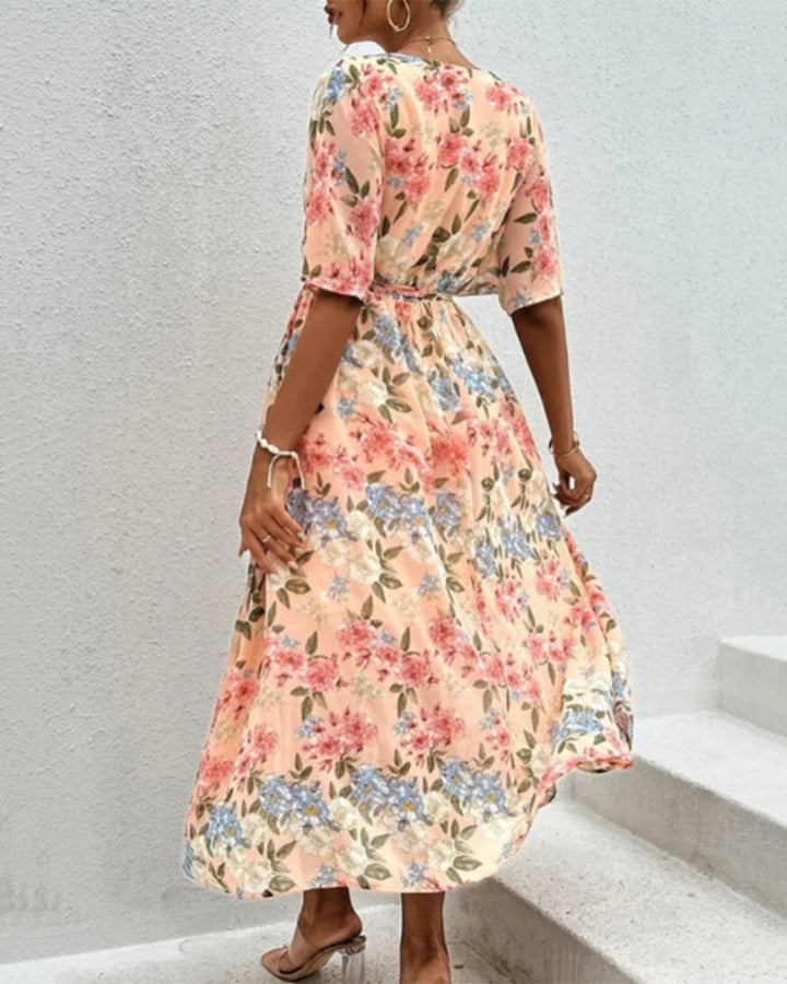 Floral dress with short sleeves