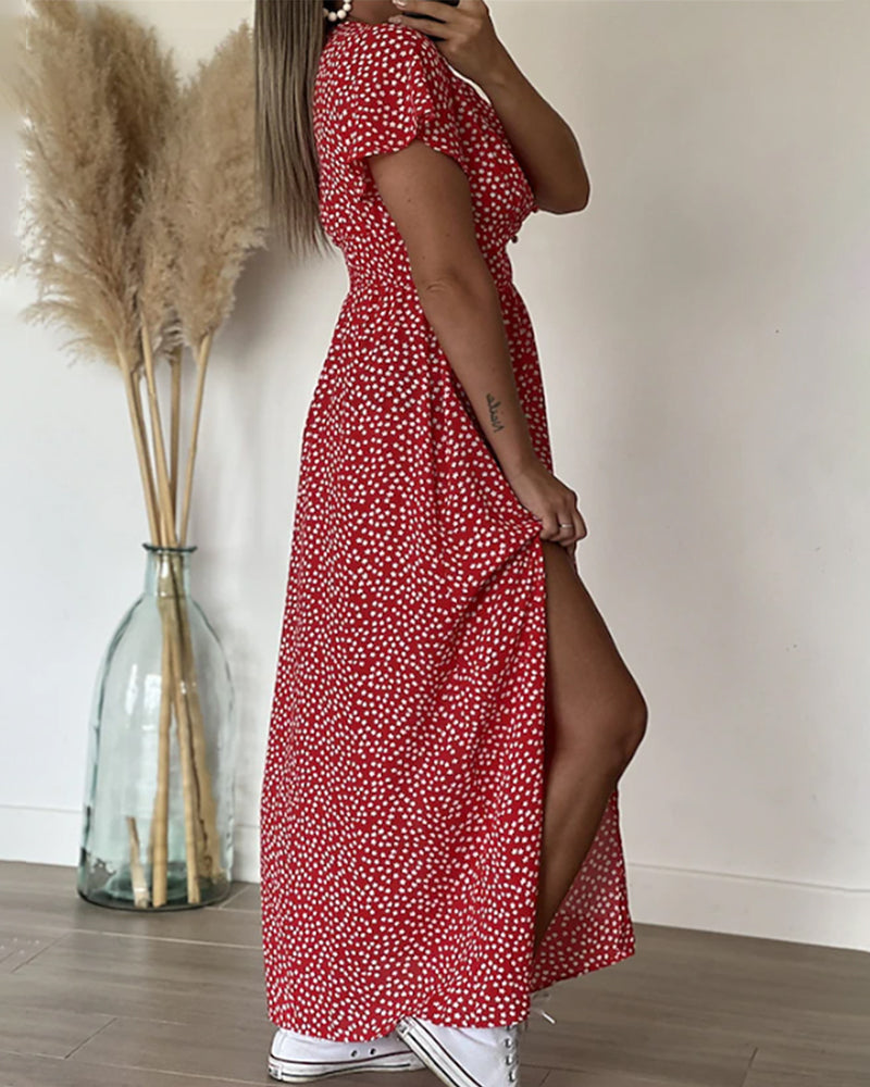 Maxi dress with v-neckline and print